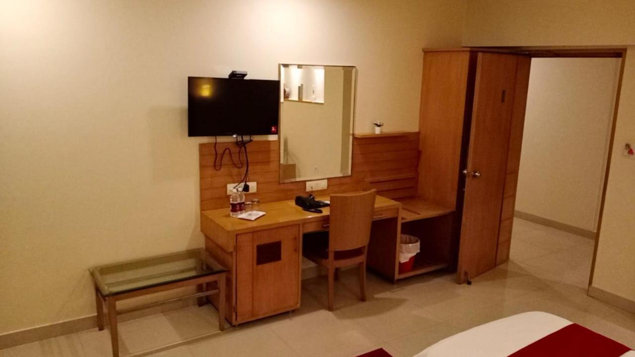 Fabhotel A&M - Nr Lv Prasad Institute, Banjara Hills Hyderabad Exterior photo
